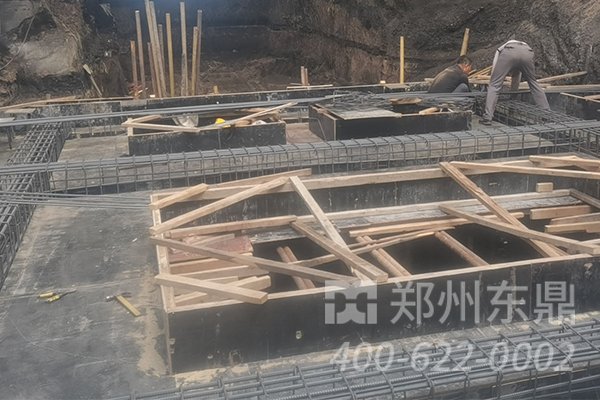 內蒙古大型煤泥烘干機項目基礎施工現場